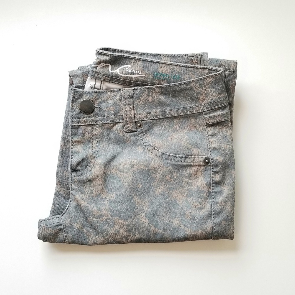 NWOT INC Denim Lace Print Skinny Jeans size 2